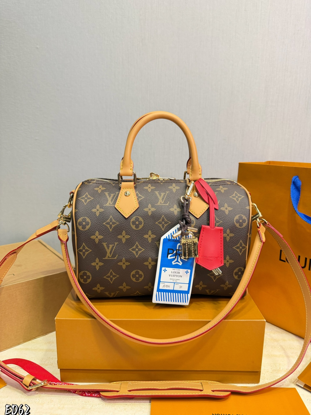 Louis Vuitton LV Speedy Women's Handbag Cowhide Leather